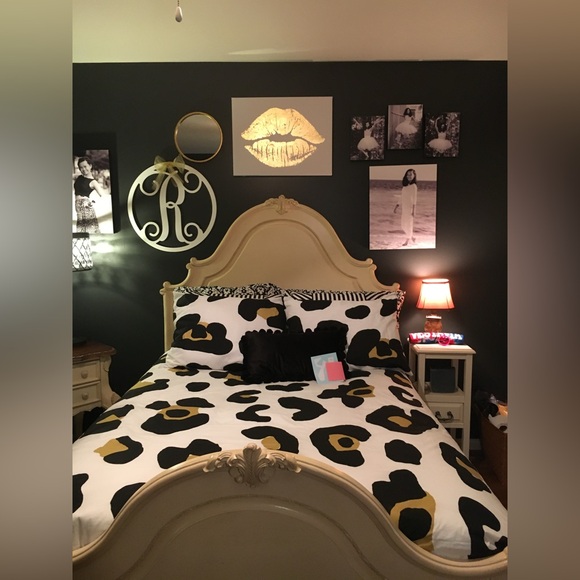 Pottery Barn Teen Full Bed Duvet Cover, 6 Set Pillow Shams Set,Bedskirt 18” drop - Picture 1 of 12